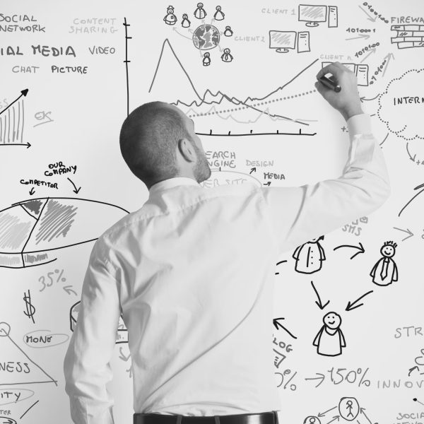 Cómo Crear una Estrategia de Marketing Digital que Convierta (Sin Complicarte la Vida)